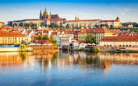 Exploring and Guiding Customer Journeys at CEM in Telecoms Europe in Prague